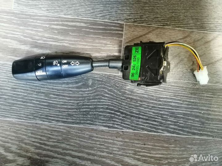 Переключатель поворотов Chevrolet Lanos