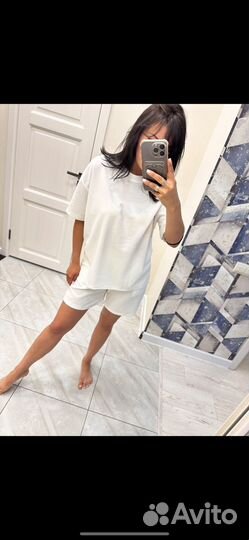 Костюм футболка шорты новый