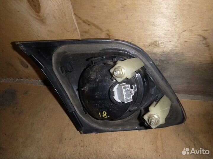 Фонарь задний внутренний правый mazda 3 (BK) 2002