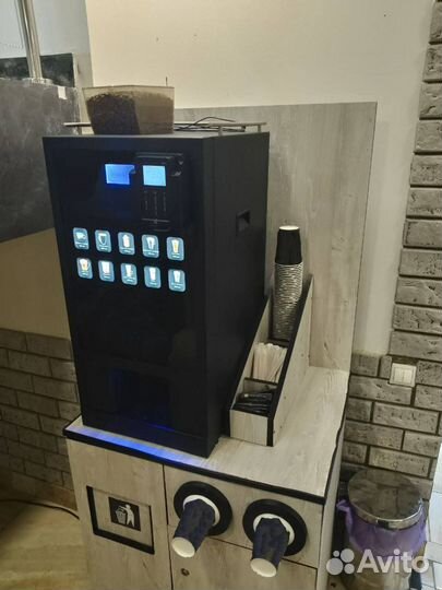 Тумба стойка под кофейню самообслуживания