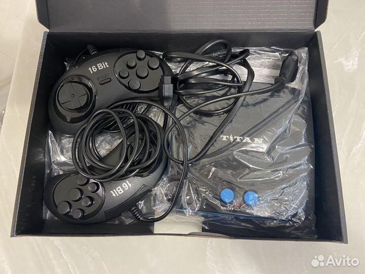 Игровая приставка Titan 555