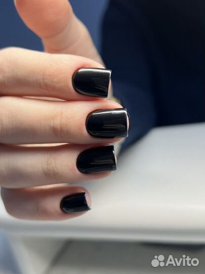 Модель на ногти