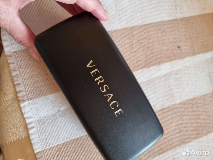 Солнцезащитные очки женские versace
