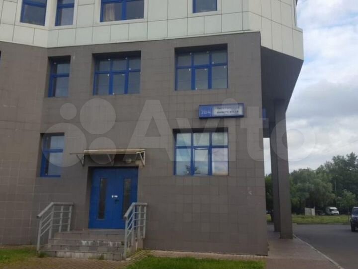 Сдам торговое помещение, 994 м²