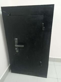 Сейф металлический