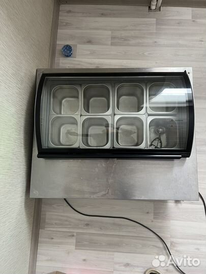 Холодильная витрина для мороженного