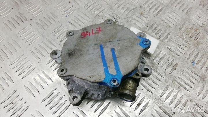 Насос вакуумный Mercedes-Benz CLA-Class