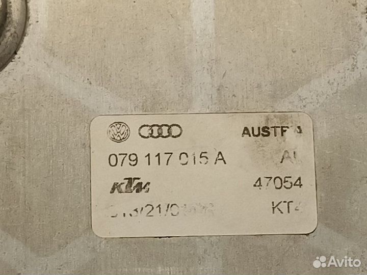 Радиатор масляный Audi Q7 4L 4.2 BAR 2011