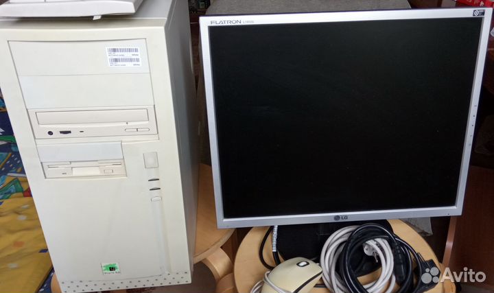Компьютер Pentium-4 3Ггц с монитором