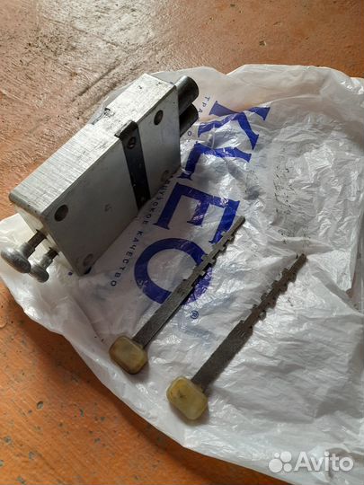 Гаражный дверной замок и внутренний замок СССР