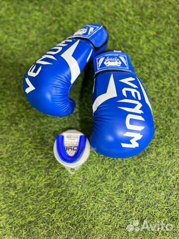 Перчатки боксерские Venum