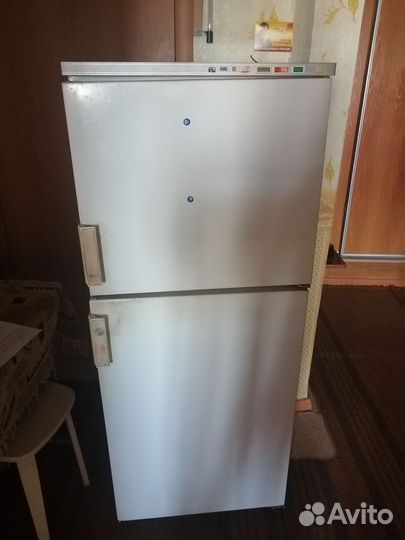 Холодильник на запчасти