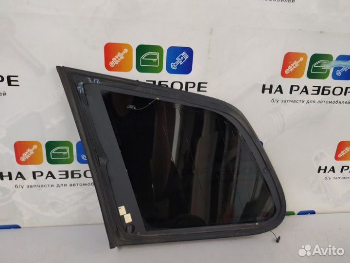 Форточка в крыло задняя правая Volkswagen Touareg