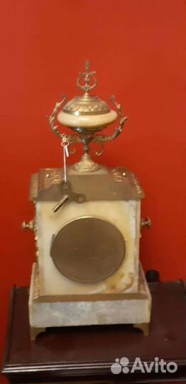 Часы и подсвечники