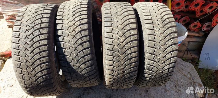 Michelin X-Ice North 3 205/55 R16