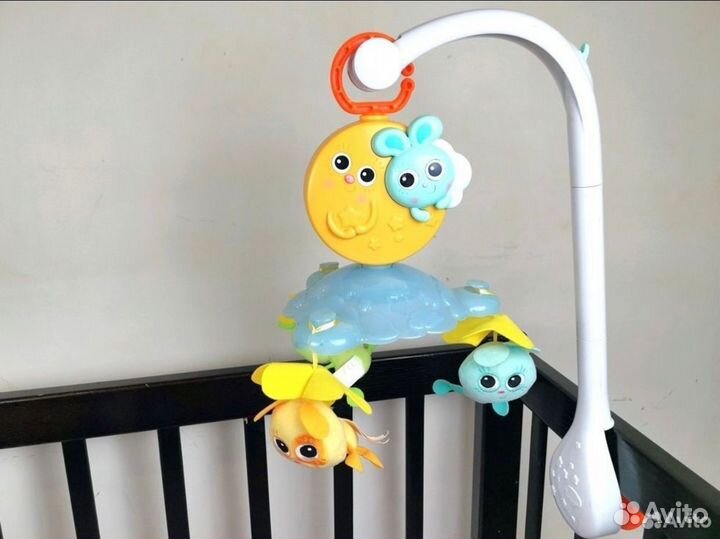 Мобиль на кроватку музыкальный Бани