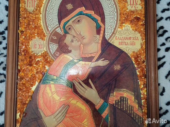 Икона с янтарем