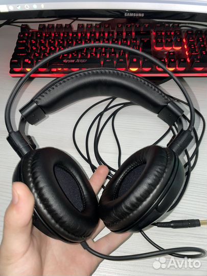 Наушники Audio-technica ATH-AVC500