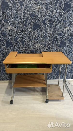 Компьютерный стол