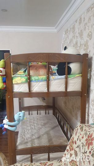 Двухъярусная кровать бу с матрасами