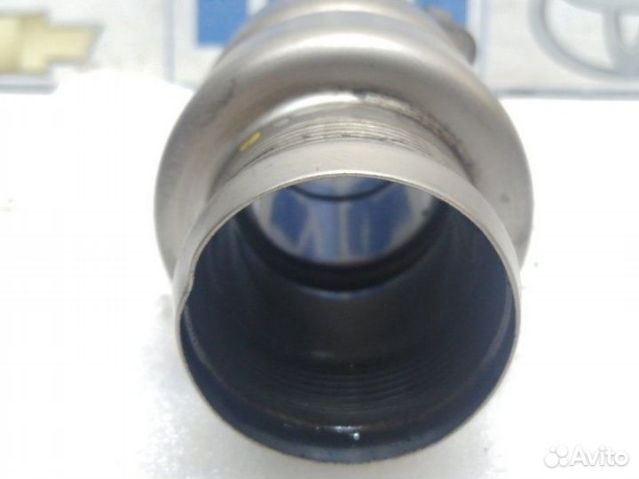 Патрубок интеркуллера Volvo C30 D4162T 2010