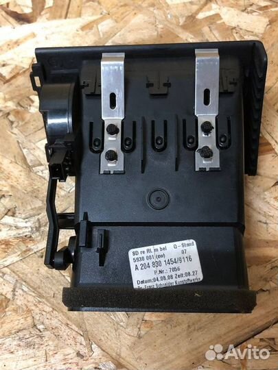 Дефлектор воздушный Mercedes C W204 646.811 OM646