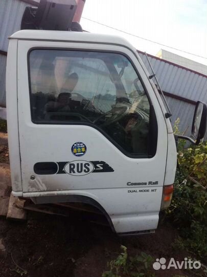 Isuzu elf кабина