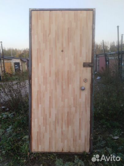 Дверь металлическая