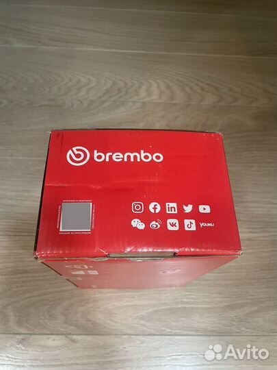 Тормозные колодки brembo P85 065