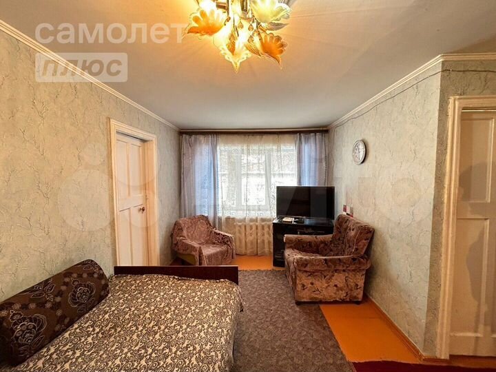 3-к. квартира, 40,7 м², 1/4 эт.