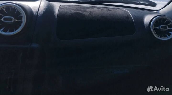 Перетяжка салона автомобиля алькантарой