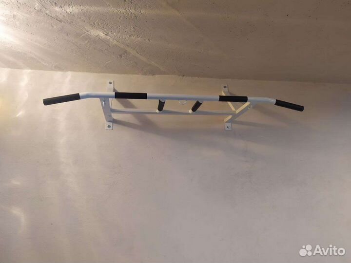 Турник настенный цельносварной