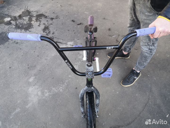 Трюковой велосипед BMX