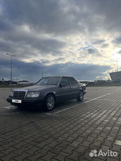 Mercedes-Benz W124 2.0 МТ, 1987, 234 270 км
