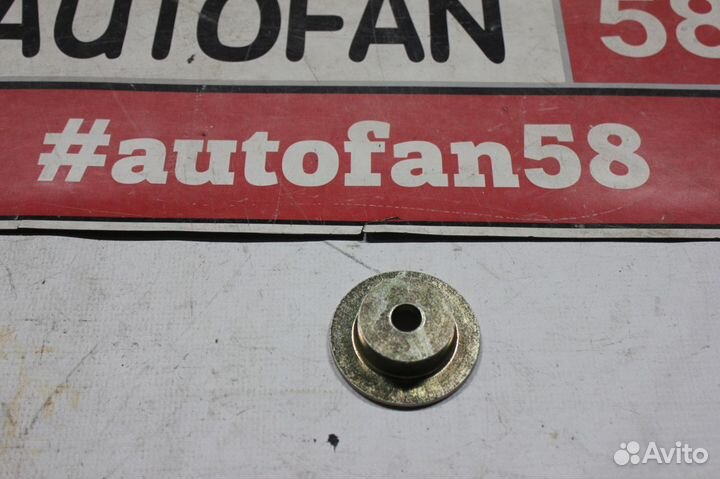 Опора переднего подрамника Mercedes Vito W638