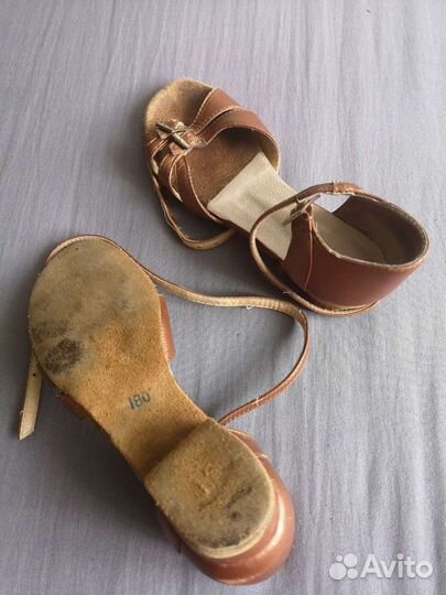 Обувь для бальных танцев