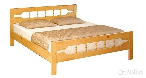 Кровать двуспальная массив