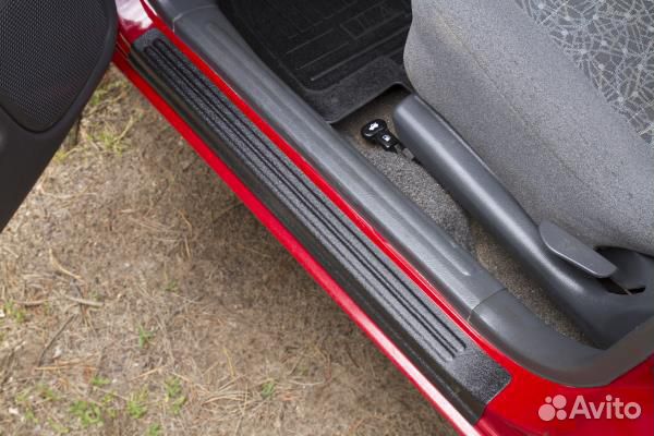 Накладки на пороги дверей Chevrolet Lanos (2005