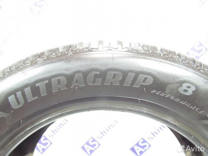 Goodyear UltraGrip 8 Performance 215/55 R16 92N