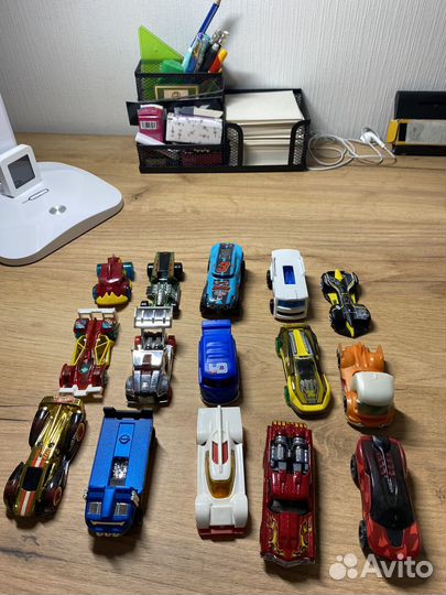Hot wheels машинки