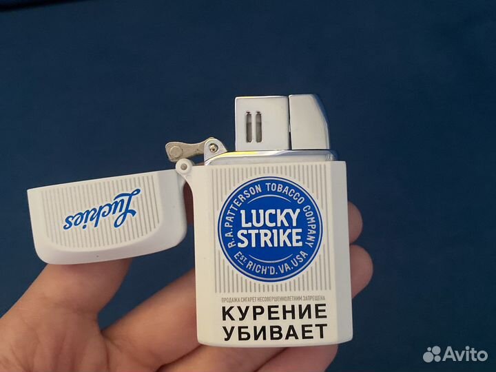 Колекционная зажигалка lucky strike