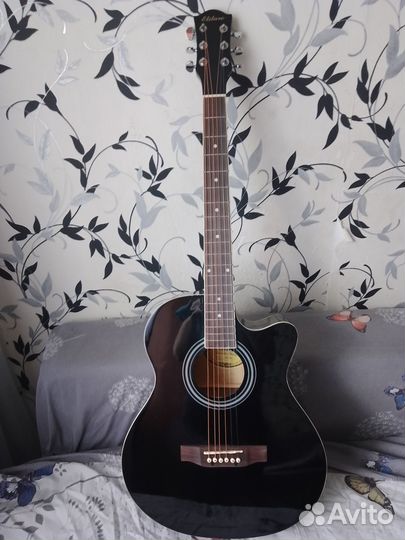 Акустическая гитара