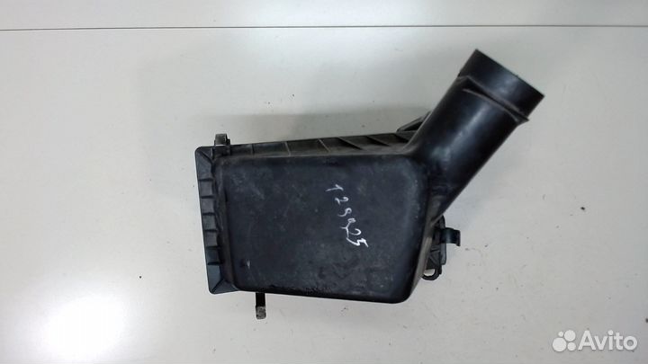 Корпус воздушного фильтра Subaru Legacy Outback (B