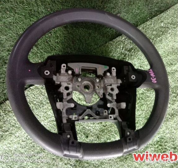 Руль Приус 30