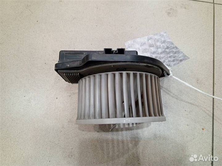 Моторчик печки Mitsubishi Pajero iO 1998-2007