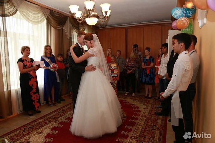 Свадебное платье