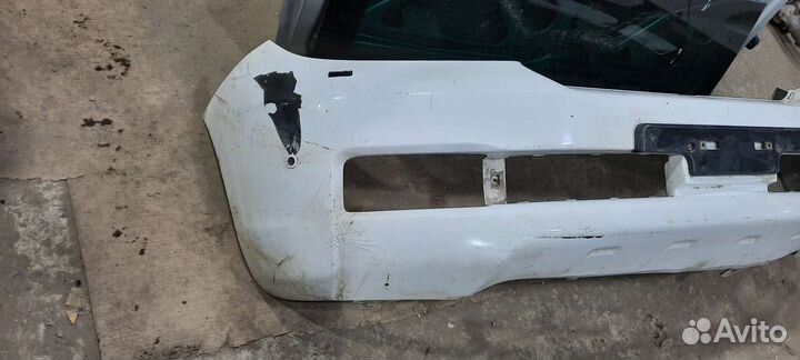 Бампер пер. Toyota Land Cruiser 200/2009