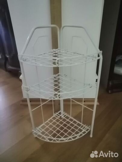 Полочка в ванную комнату