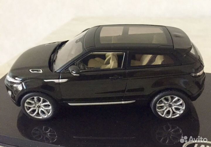 Range Rover Evoque. 1:43. IXO