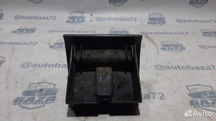 Пепельница передняя Volkswagen Golf 3 1H1